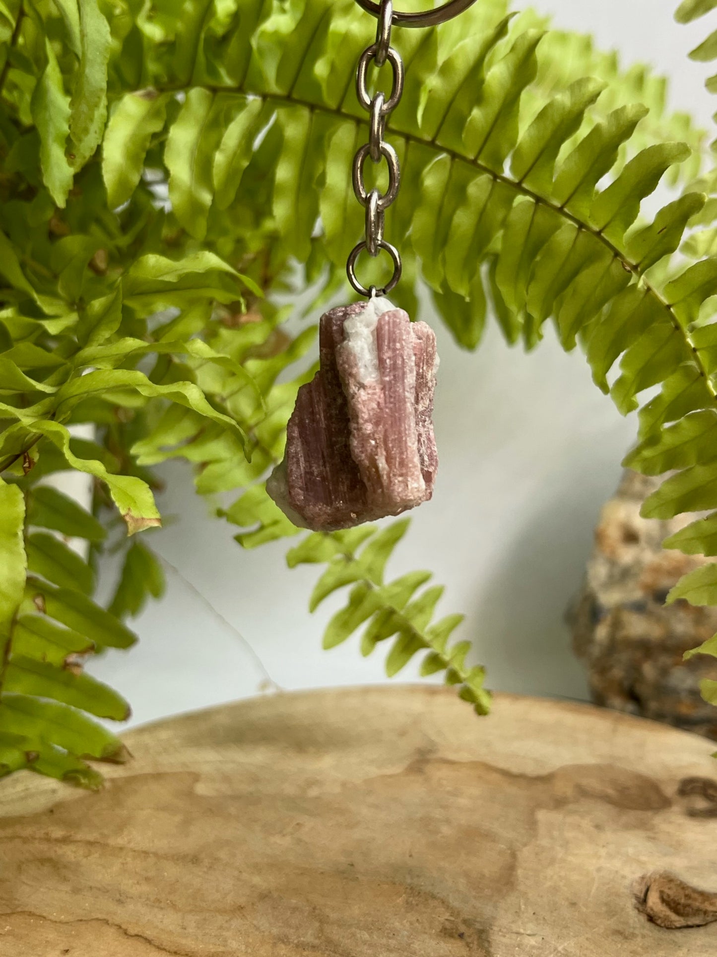 Roze toermalijn sleutelhanger