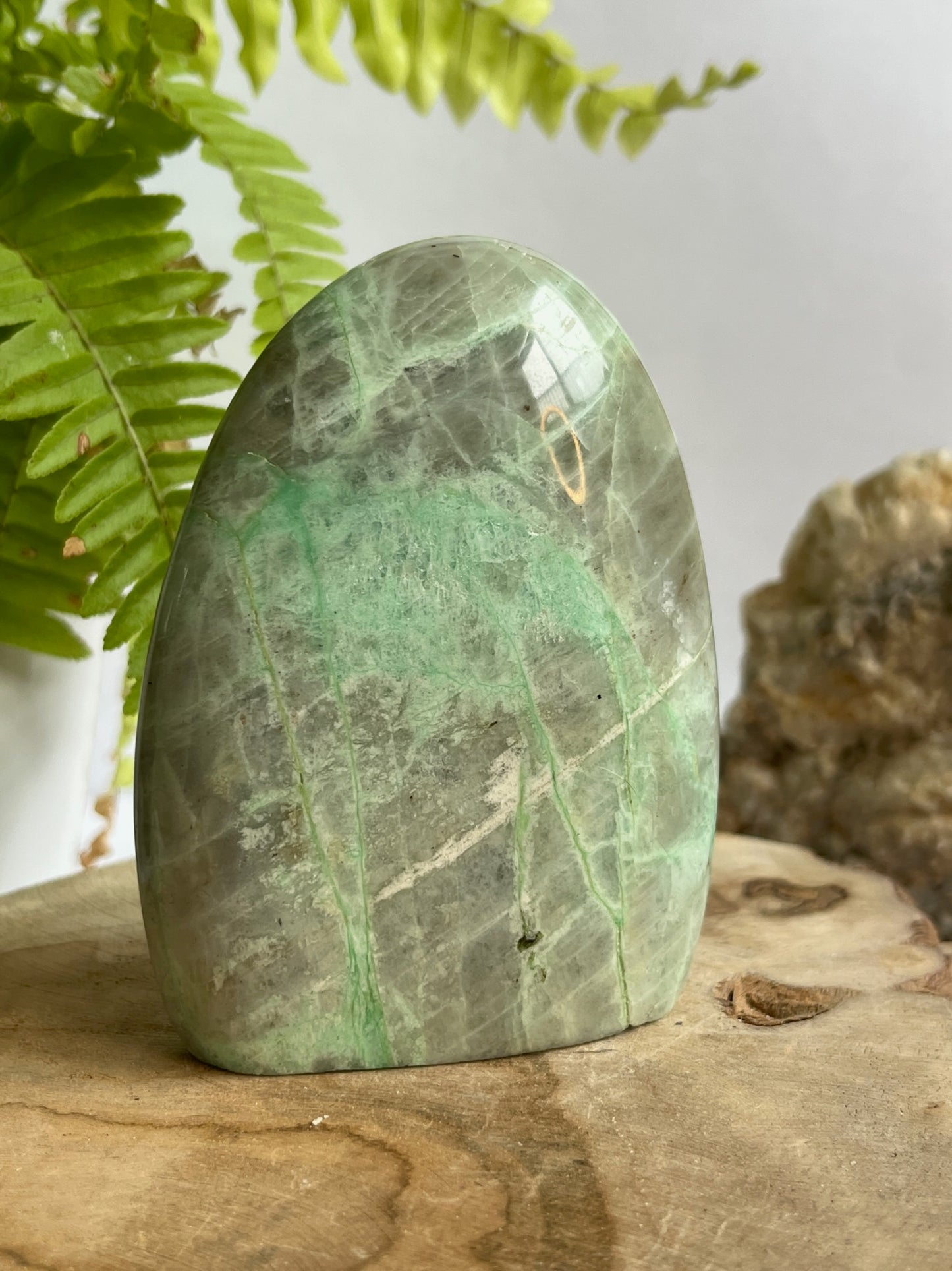 Maansteen groen free form