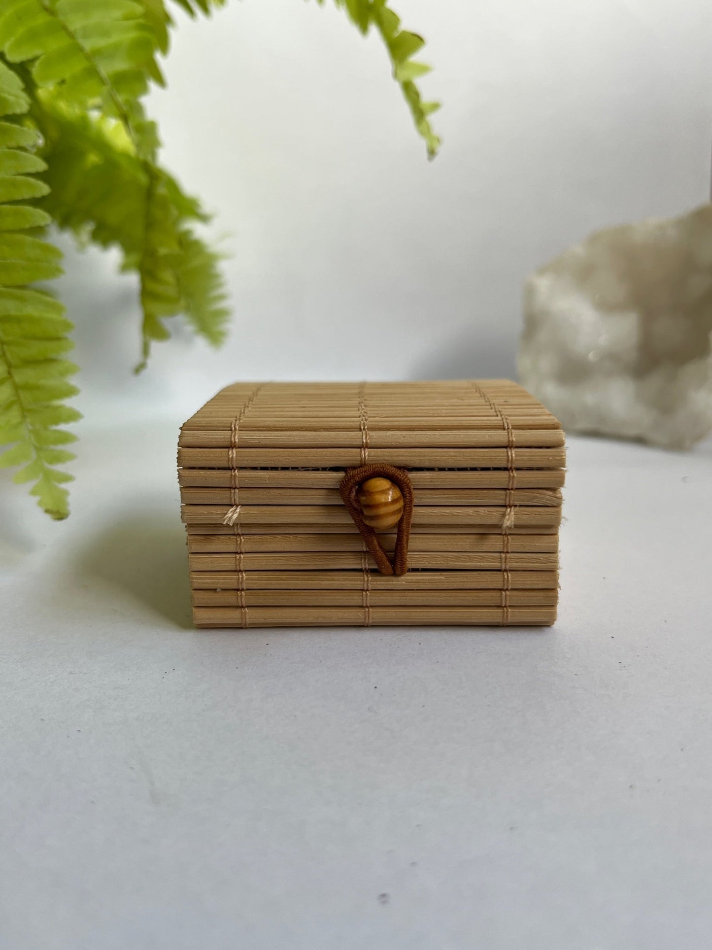 Bamboe bakje tijgeroog hartjes